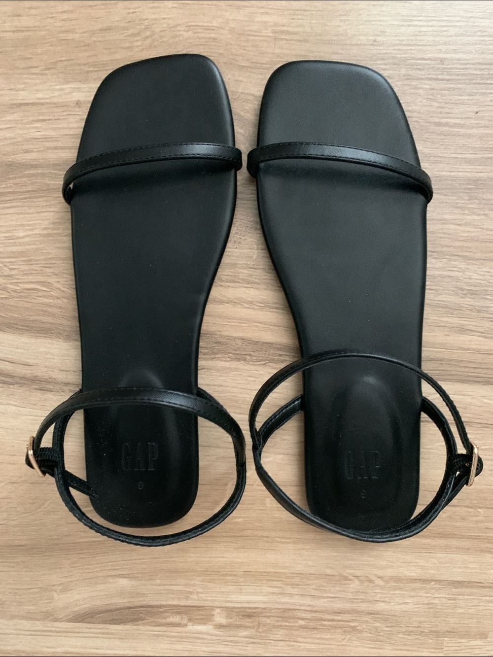NWOT GAP Black Simple Strap Ankle Sandals for Women